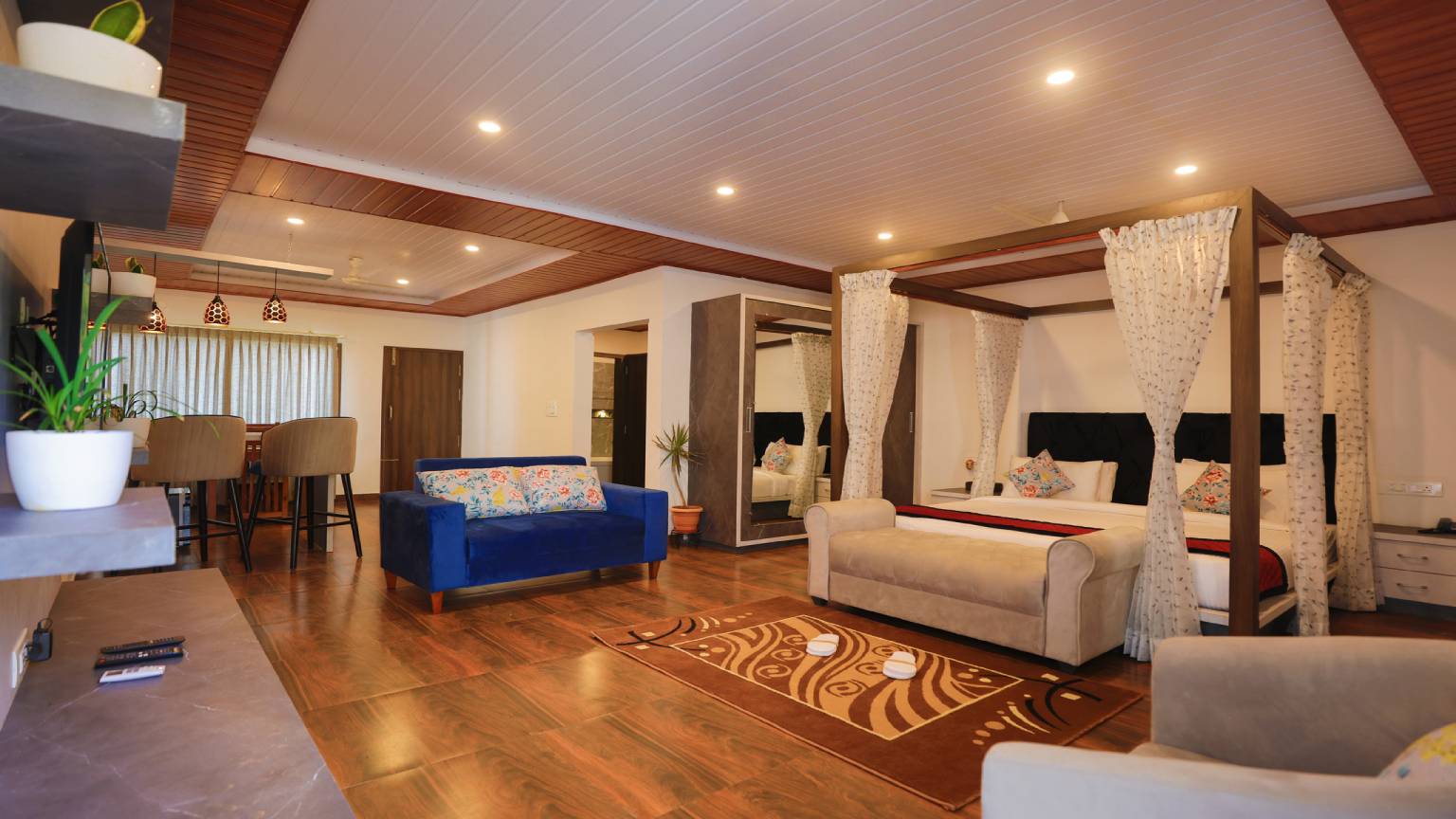 Junior Suite with Jacuzzi